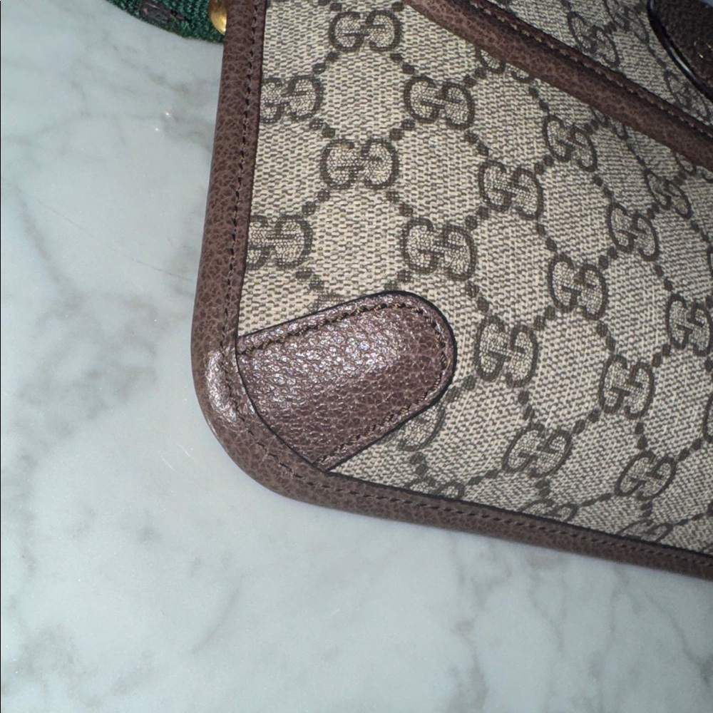 Gucci Beige GG Pattern Crossbody Bag - Picture 10 of 12